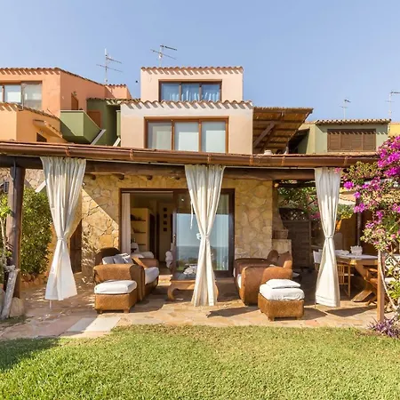 Casa vacanze Luna Bay Retreat Con Vista Sulla Baia Di Porto Luna A 2 Km Da Villasimius